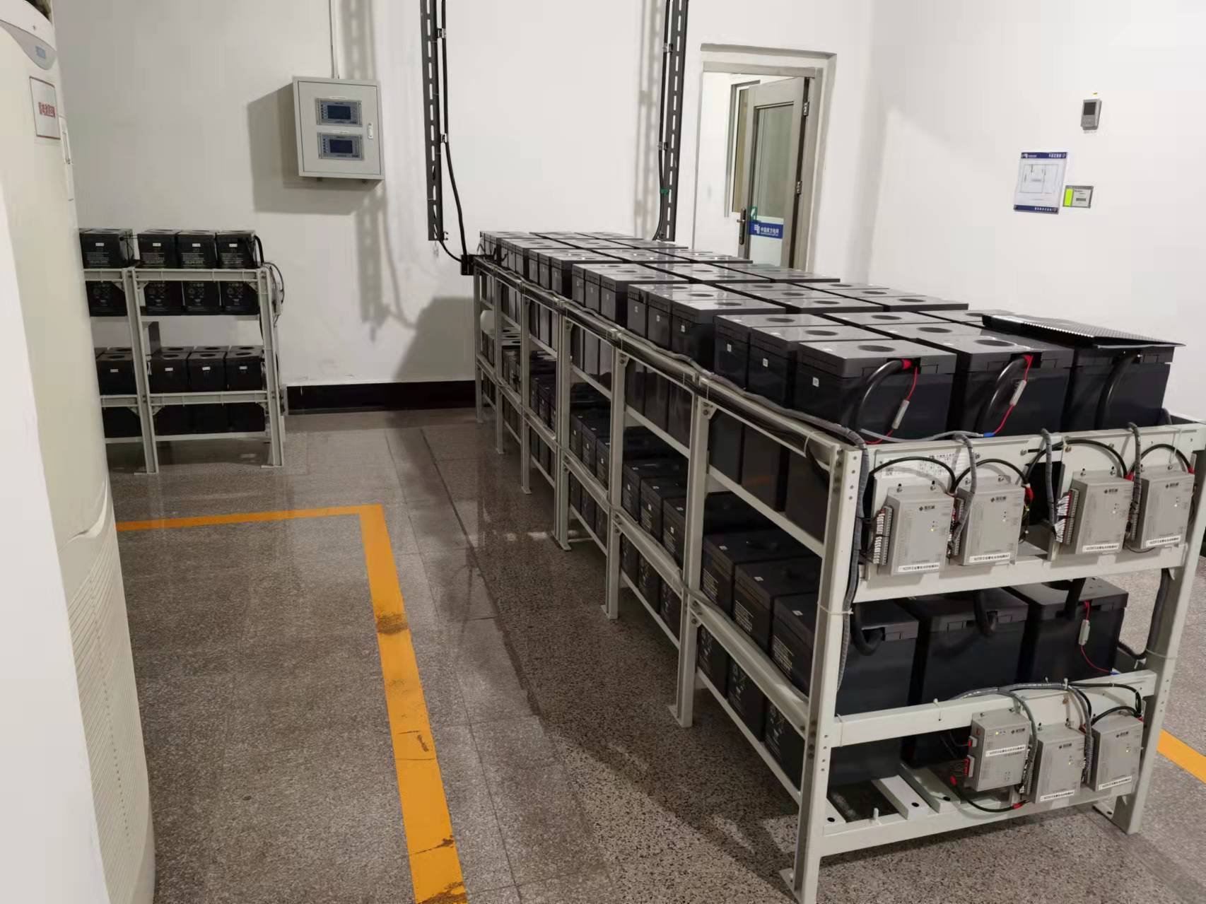 科华ups电源如何根据主机功率和待机时间计算电池容量？